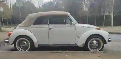 Volkswagen 1303 CABRIOLET 1977 - 27000 EUR, 84000 km - foto 6 de 15