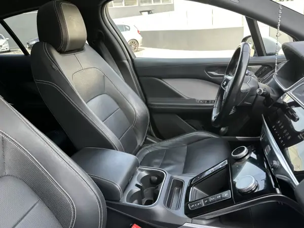Jaguar I-Pace 2018 - 27900 EUR, 113000 km - AUTO.MOTO.pt - 113000km - foto 50 de 59
