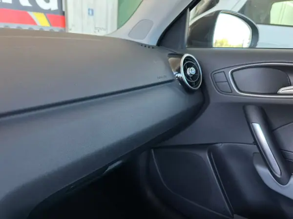 Audi A1 Sportback 2017 - 16900 EUR, 158196 km - AUTO.MOTO.pt - 158196km - foto 23 de 31