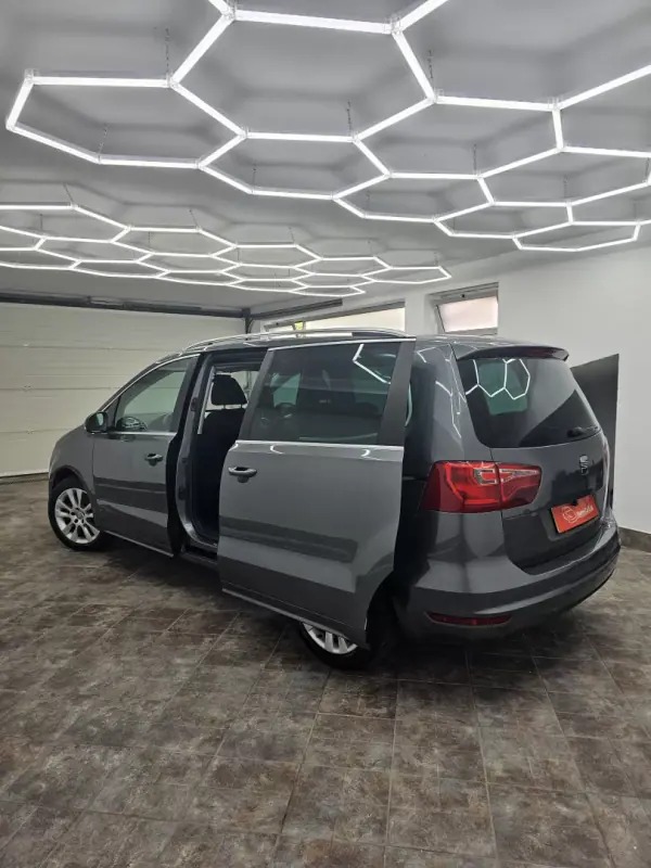 SEAT Alhambra 2011 - 12650 EUR, 216141 km - AUTO.MOTO.pt - 216141km - foto 46 de 51