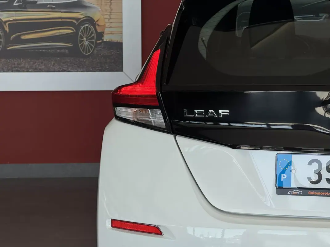 Nissan Leaf 2020 - 12990 EUR, 129004 km - 129004km - foto 10 de 21
