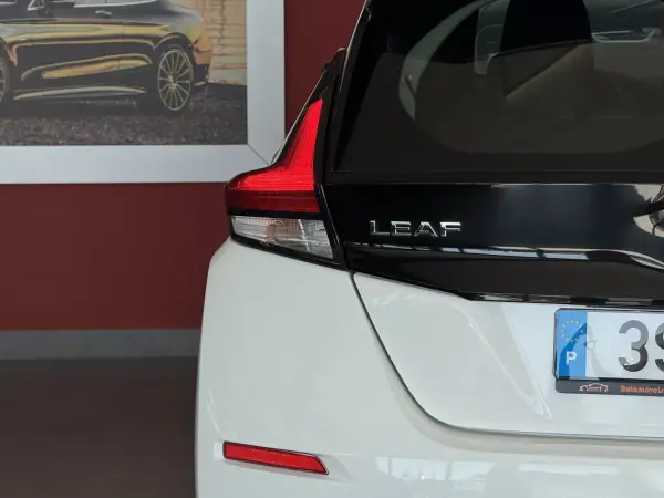 Nissan Leaf 2020 - 12990 EUR, 129004 km - AUTO.MOTO.pt - 129004km - foto 10 de 21