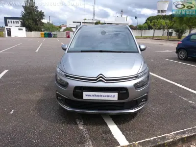 Citroën C4 Spacetourer 2019 - 15500 EUR, 123000 km - AUTO.MOTO.pt - 123000km - foto 20 de 22
