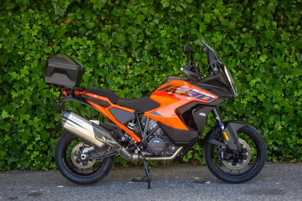 KTM 1190 RC8 R Race Spec 2023 - 17990 EUR, 16000 km - AUTO.MOTO.pt - 16000km - foto 4 de 11