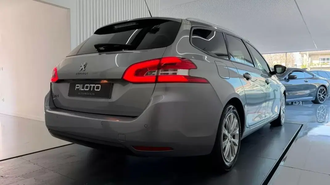 Peugeot 308 SW 2020 - 11990 EUR, 153706 km - AUTO.MOTO.pt - 153706km - foto 11 de 34