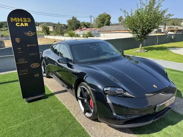 Porsche Taycan 2022 - 67900 EUR, 90000 km - AUTO.MOTO.pt - 90000km - foto 4 de 60