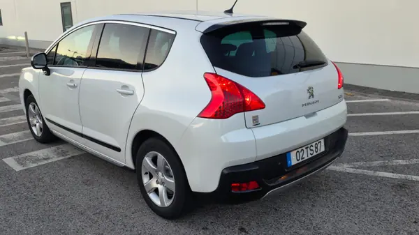 Peugeot E-5008 2000 híbrido 4 200 Cv's  2013 Híbrido (Diesel)