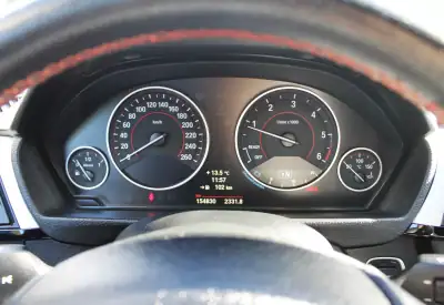 BMW 318 2013 - 14900 EUR, 154000 km - AUTO.MOTO.pt - 154000km - foto 32 de 35