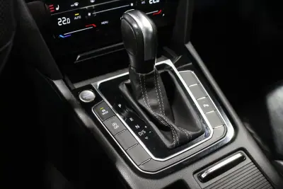 Volkswagen Arteon 2021 - 25400 EUR, 209040 km - AUTO.MOTO.pt - 209040km - foto 37 de 40