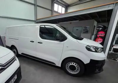 Toyota PROACE 2.0 D-4D Cool 6 Lug. 2022 - 22980 EUR, 41707 km - AUTO.MOTO.pt - 41707km - foto 11 de 17