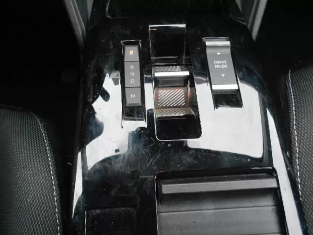 Citroën C4 2025 - 23500 EUR, 17074 km - AUTO.MOTO.pt - 17074km - foto 12 de 14