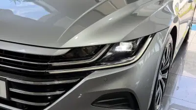 Volkswagen Arteon Shooting Brake 2022 - 24999 EUR, 171121 km - AUTO.MOTO.pt - 171121km - foto 8 de 33
