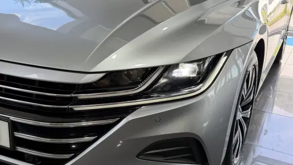 Volkswagen Arteon Shooting Brake 2022 - 24999 EUR, 171121 km - AUTO.MOTO.pt - 171121km - foto 8 de 33