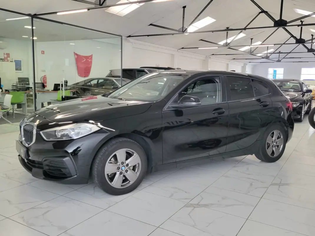 BMW 116 2022 - 1 EUR, 51523 km - AUTO.MOTO.pt - 51523km - foto 11 de 28