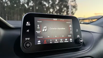 Fiat Tipo Station Wagon 2019 - 12900 EUR, 137000 km - AUTO.MOTO.pt - 137000km - foto 39 de 43