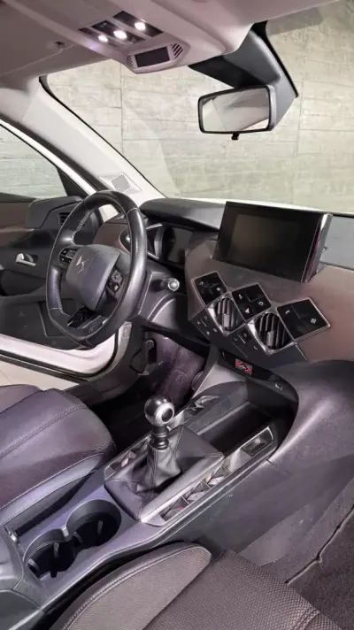 DS DS3 Crossback 2020 - 16500 EUR, 87500 km - AUTO.MOTO.pt - 87500km - foto 11 de 12