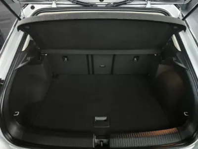 Volkswagen T-Roc 2018 - 15950 EUR, 98741 km - AUTO.MOTO.pt - 98741km - foto 32 de 34