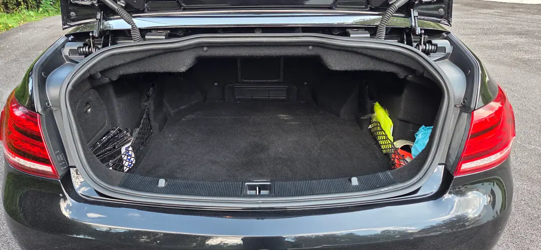 Mercedes-Benz E 250 2015 - 23600 EUR, 206000 km - AUTO.MOTO.pt - 206000km - foto 6 de 20