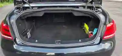 Mercedes-Benz E 250 2015 - 23600 EUR, 206000 km - AUTO.MOTO.pt - 206000km - foto 6 de 20