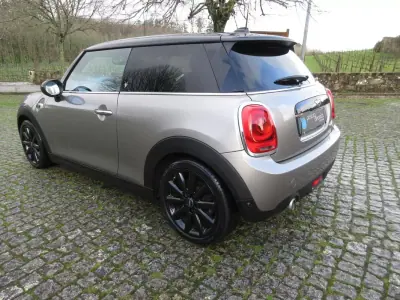 MINI 3 Portas 2018 - 18490 EUR, 164000 km - AUTO.MOTO.pt - 164000km - foto 5 de 53