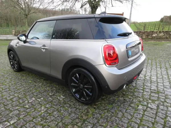 MINI 3 Portas 2018 - 18490 EUR, 164000 km - AUTO.MOTO.pt - 164000km - foto 5 de 53