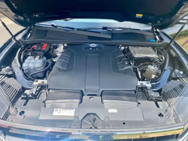 Volkswagen Touareg 2019 - 46900 EUR, 111935 km - AUTO.MOTO.pt - 111935km - foto 23 de 25