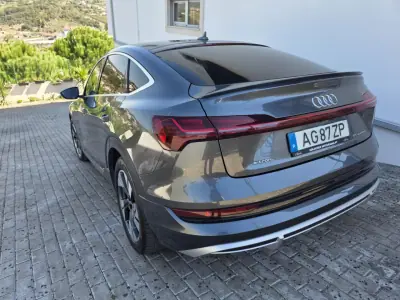 Audi e-tron 2021 - 32900 EUR, 120000 km - 120000km - foto 26 de 51