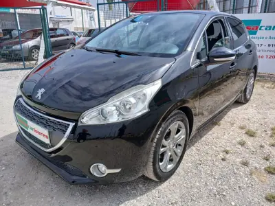 Peugeot 208 2013 - 7450 EUR, 80448 km - AUTO.MOTO.pt - 80448km - foto 3 de 25