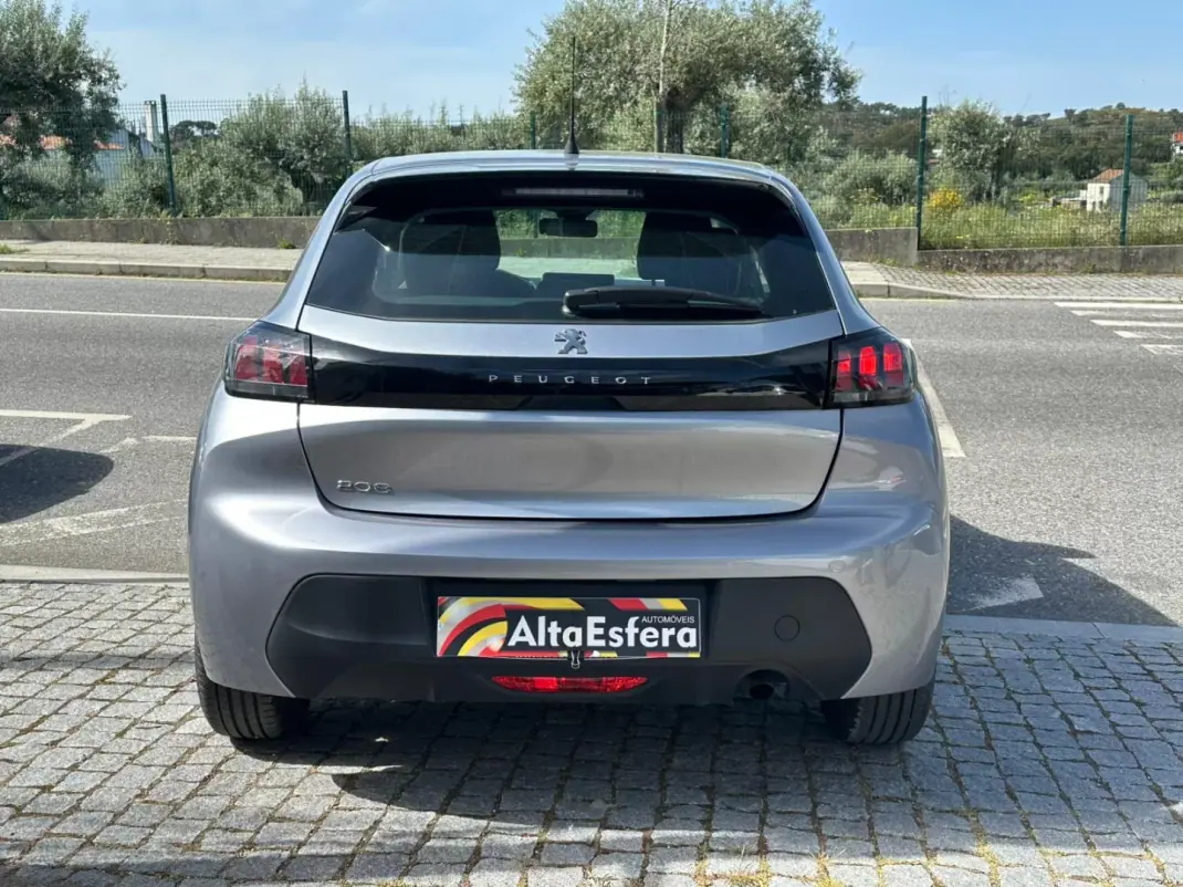 Peugeot 208 2023 - 16900 EUR, 27566 km - AUTO.MOTO.pt - 27566km - foto 7 de 36