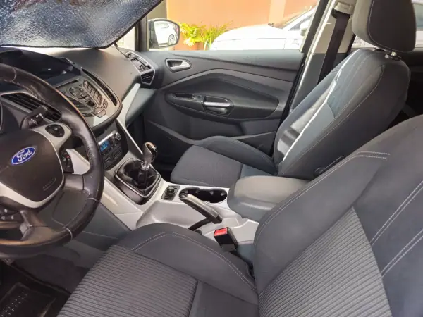 Ford C-Max 2012 - 7990 EUR, 187547 km - AUTO.MOTO.pt - 187547km - foto 8 de 11