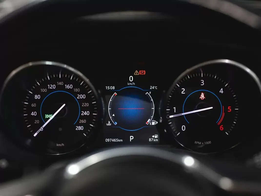 Jaguar F-Pace 2018 - 21490 EUR, 97465 km - 97465km - foto 20 de 26