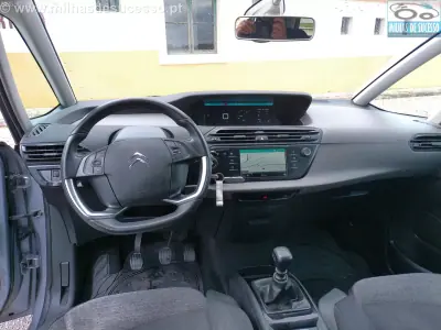 Citroën C4 Spacetourer 2019 - 15500 EUR, 123000 km - AUTO.MOTO.pt - 123000km - foto 19 de 22