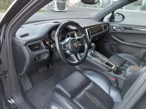 Porsche Macan 2014 - 38490 EUR, 168209 km - AUTO.MOTO.pt - 168209km - foto 22 de 37