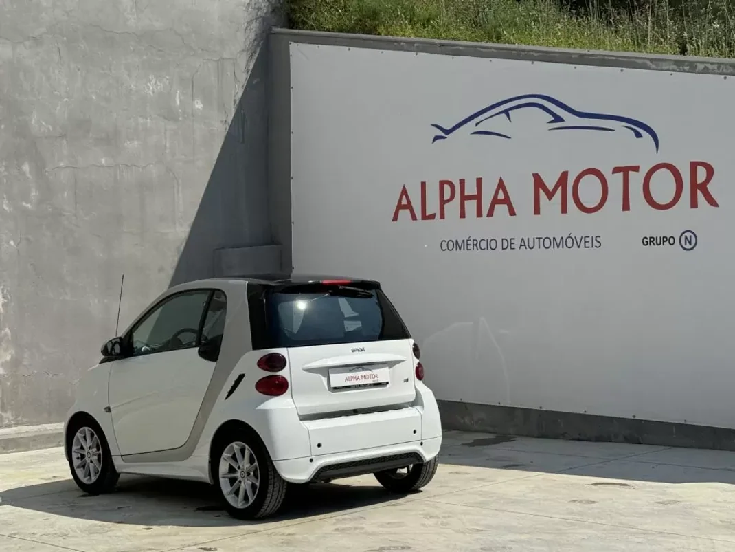 Smart Fortwo Cabrio 2013 - 8550 EUR, 173500 km - AUTO.MOTO.pt - 173500km - foto 13 de 27