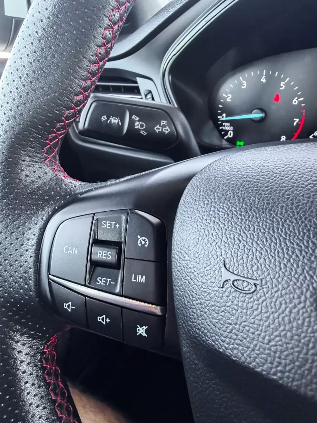 Ford Focus 2019 - 15500 EUR, 124230 km - 124230km - foto 22 de 26