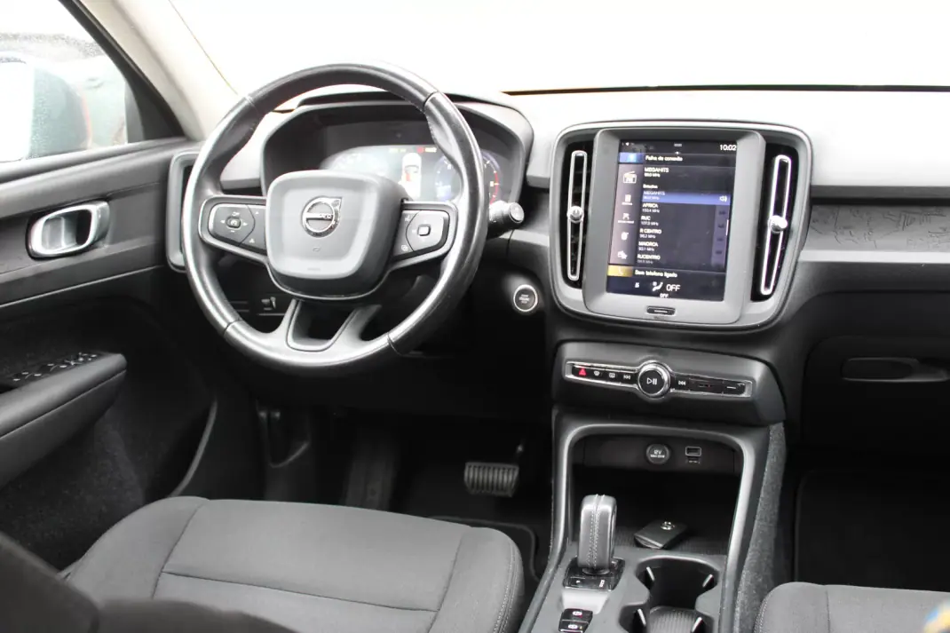 Volvo XC 40 2019 - 18900 EUR, 212000 km - AUTO.MOTO.pt - 212000km - foto 18 de 30