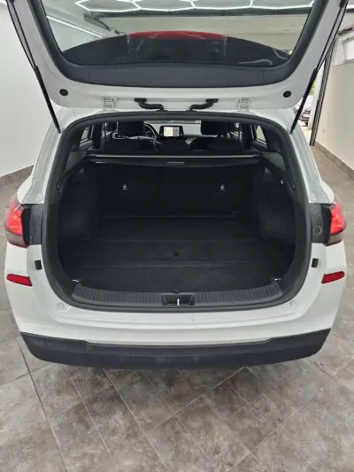 Hyundai i30 SW 2018 - 12950 EUR, 117053 km - AUTO.MOTO.pt - 117053km - foto 39 de 41