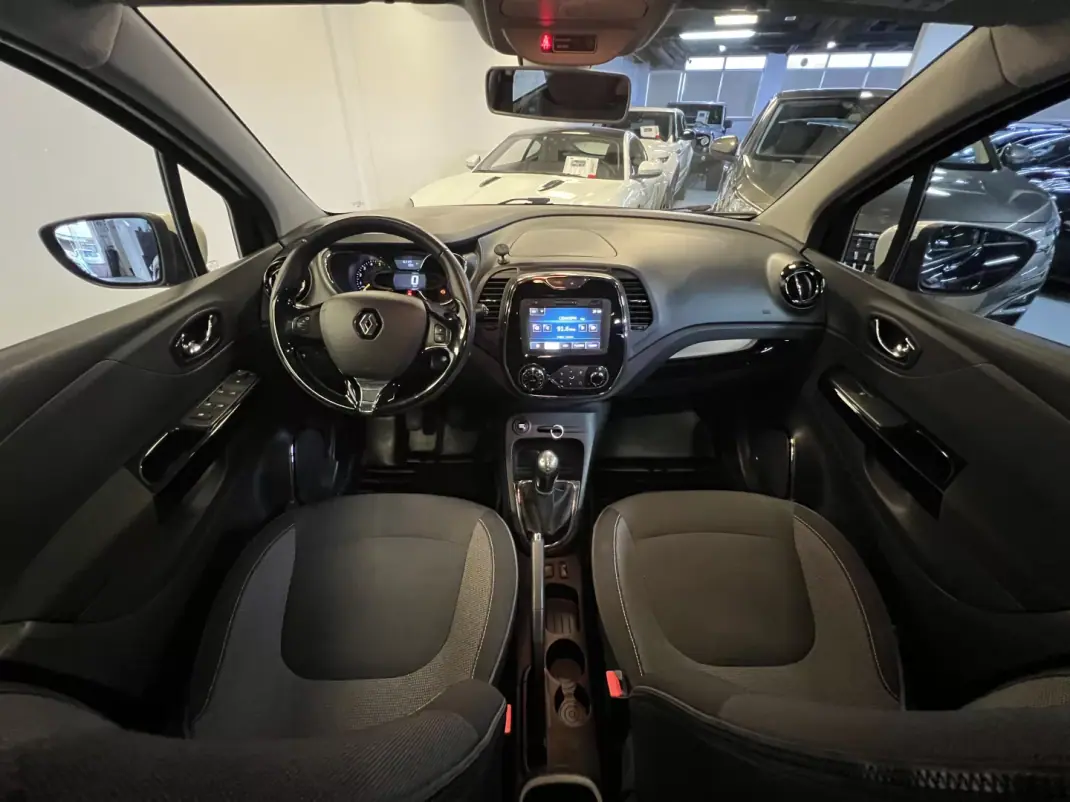 Renault Captur 2015 - 10990 EUR, 150000 km - 150000km - foto 10 de 36