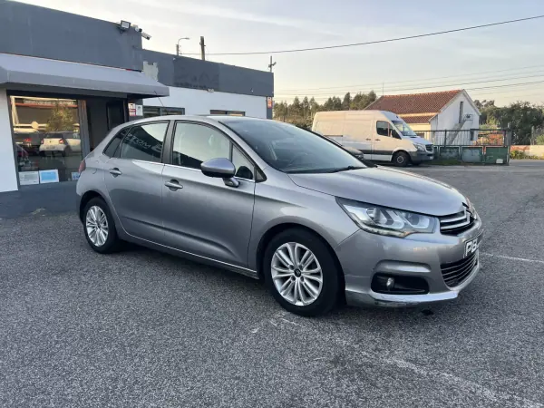 Citroën C4 2016 - 12250 EUR, 155210 km - AUTO.MOTO.pt - 155210km - foto 10 de 18