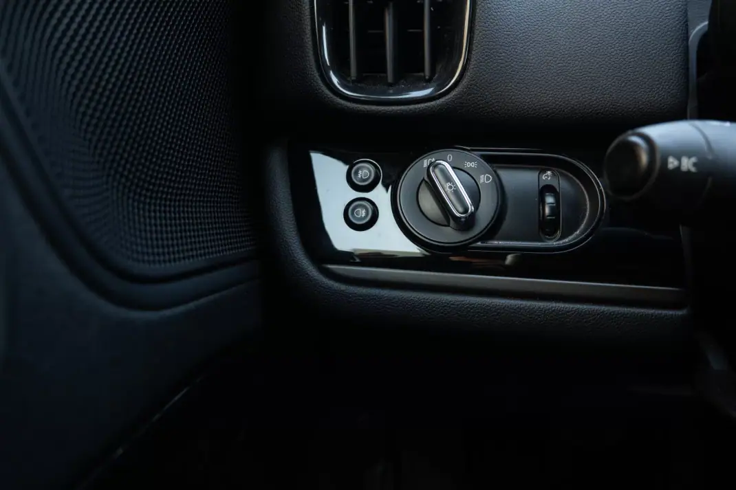 MINI Countryman 2019 - 20500 EUR, 162230 km - AUTO.MOTO.pt - 162230km - foto 20 de 24