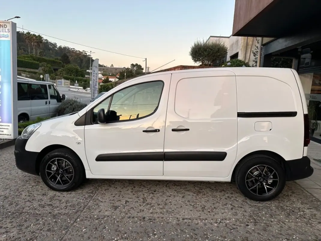 Citroën 1.6 HDI IVA Dedutível 2016 - 11500 EUR, 175000 km - AUTO.MOTO.pt - 175000km - foto 3 de 39