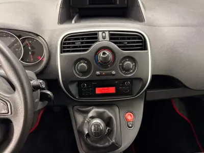 Renault KANGOO 1.5 DCI ENERGY S/S BUSINESS 2017 - 7750 EUR, 139000 km - AUTO.MOTO.pt - 139000km - foto 15 de 17