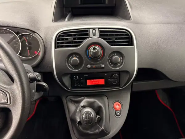 Renault KANGOO 1.5 DCI ENERGY S/S BUSINESS 2017 - 7500 EUR, 139000 km - AUTO.MOTO.pt - 139000km - foto 15 de 17