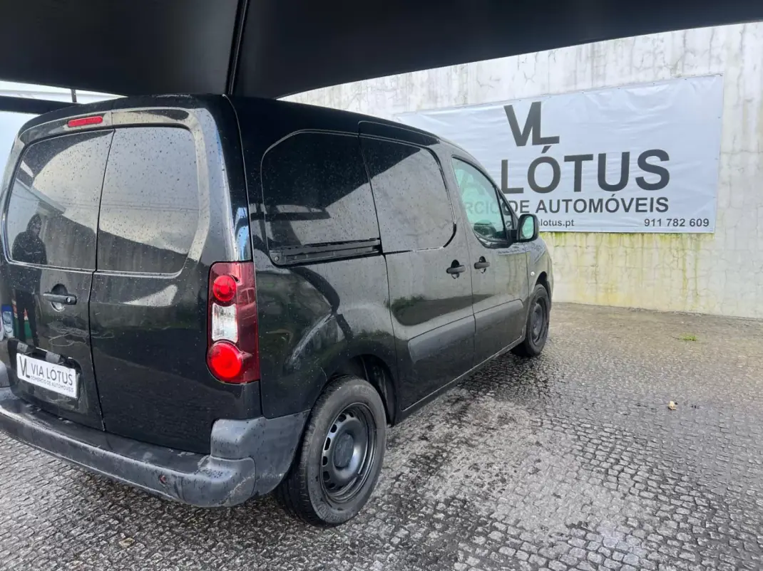 Peugeot Partner 2016 - 8500 EUR, 221000 km - AUTO.MOTO.pt - 221000km - foto 5 de 7