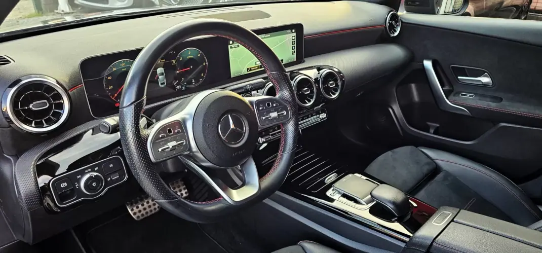 Mercedes-Benz A 180 Limousine 2019 - 26500 EUR, 154000 km - AUTO.MOTO.pt - 154000km - foto 15 de 31