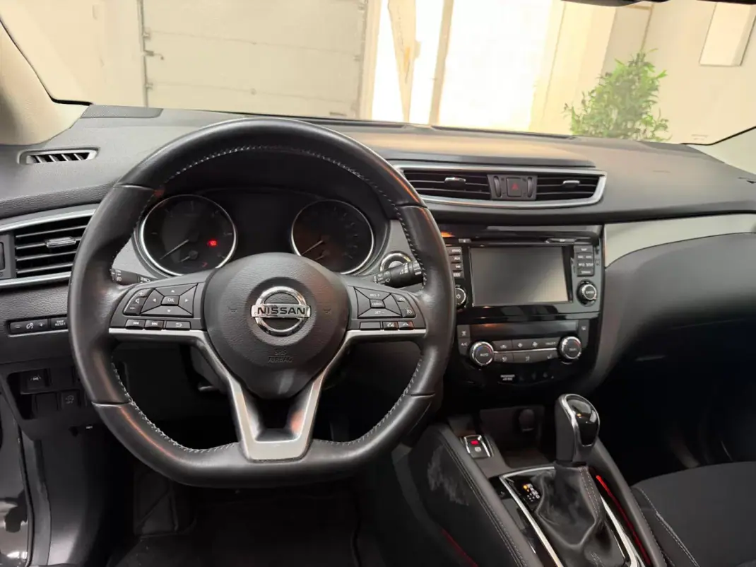 Nissan Qashqai 2018 - 17990 EUR, 145000 km - 145000km - foto 8 de 20