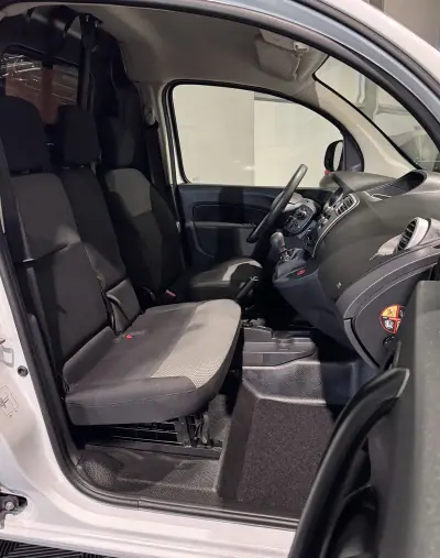 Renault KANGOO MAXI 1.5 DCI BUSINESS S/S 2020 - 13750 EUR, 151000 km - AUTO.MOTO.pt - 151000km - foto 17 de 33