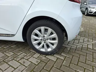 Renault Clio 2021 - 17000 EUR, 58800 km - AUTO.MOTO.pt - 58800km - foto 9 de 24
