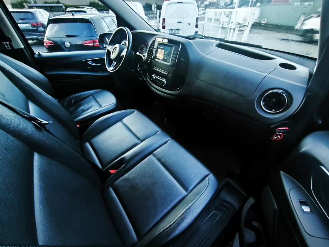 Mercedes-Benz Vito Tourer 2022 - 47950 EUR, 98000 km - AUTO.MOTO.pt - 98000km - foto 6 de 12