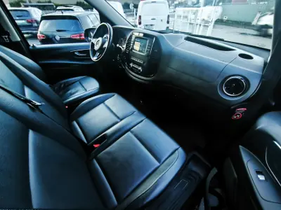 Mercedes-Benz Vito Tourer 2022 - 47950 EUR, 98000 km - AUTO.MOTO.pt - 98000km - foto 6 de 12